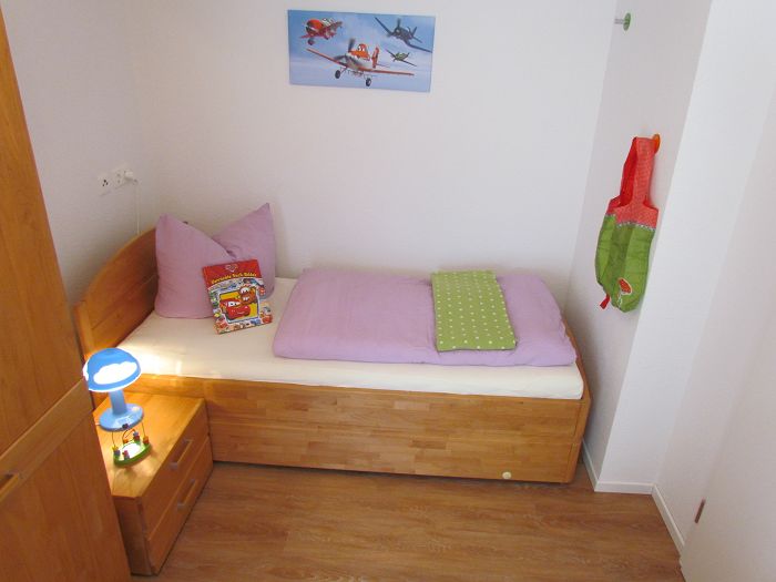 Schlafzimmer OG mit zwei Einzelbetten