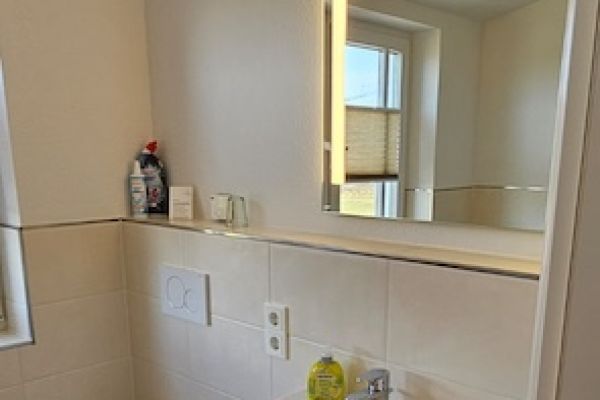 haus-1-bad-33CA3F476-328D-A26D-4E8B-953F4F152BB5.jpg